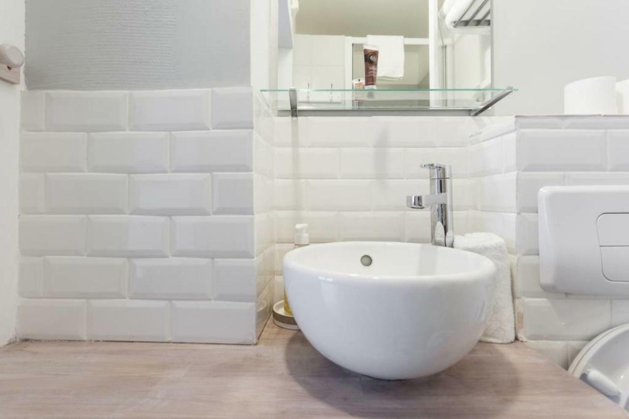 Small Is Beautiful Ideally Located Sleeps 4 パリ エクステリア 写真